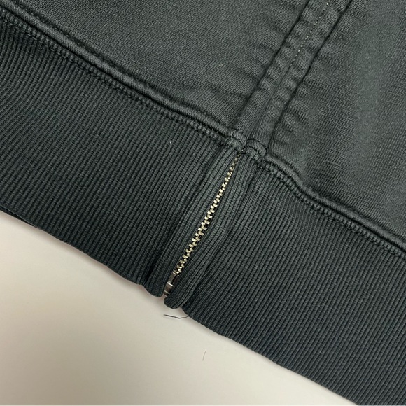 Donating soon 😎 Vans 😎 Man's Hooded Sweeter - Picture 7 of 11